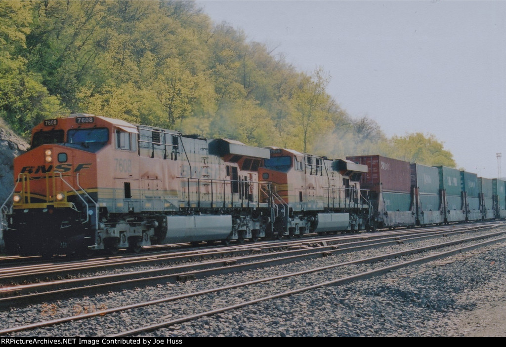 BNSF 7608 West